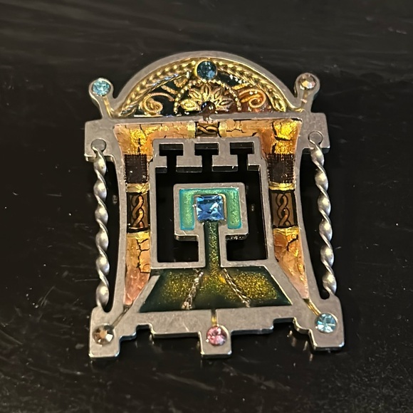 Handcrafted GORGEOUS Brooch - Picture 1 of 6